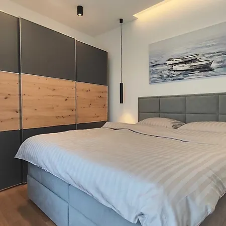 Bright And Spacious With Private Parking In Crikvenica