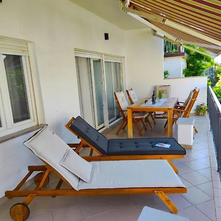 Bright And Spacious With Private Parking In Crikvenica